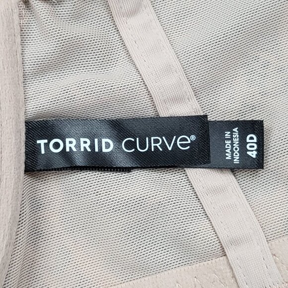 NWT Torrid cream-colored underwire bra front hook with lace accents size 40D - Picture 5 of 7